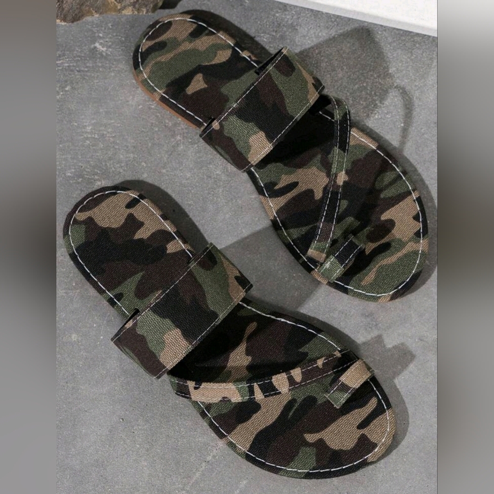 Camouflage sandals